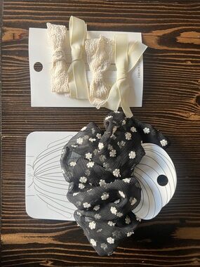 Forever 21 Cream Lace & Ribbon Clips with Black Floral Scrunchie Set